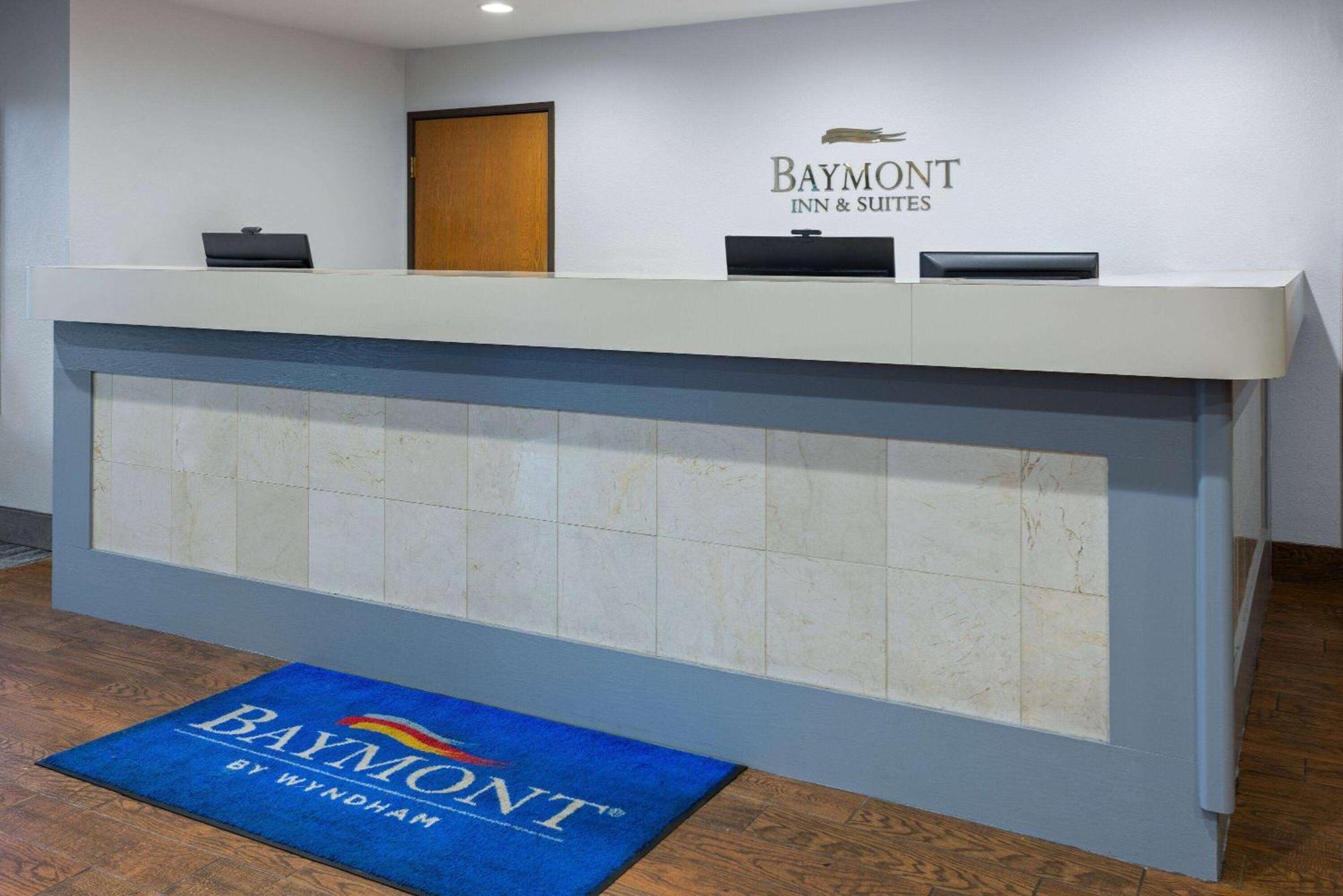 Baymont By Wyndham Lagrange Hotel Exterior photo